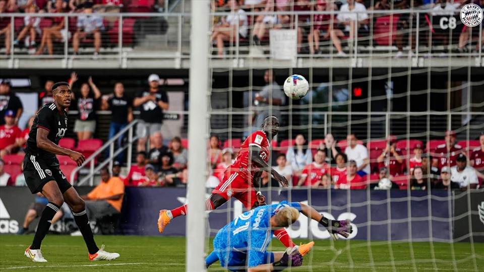 Kết quả, lịch thi đấu bóng đá 21.7: Bayern đại thắng đội của Rooney