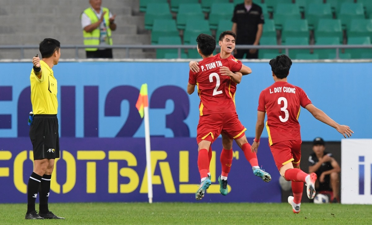 Kết quả, lịch thi đấu bóng đá 14.9: U20 Việt Nam vs U20 Hong Kong
